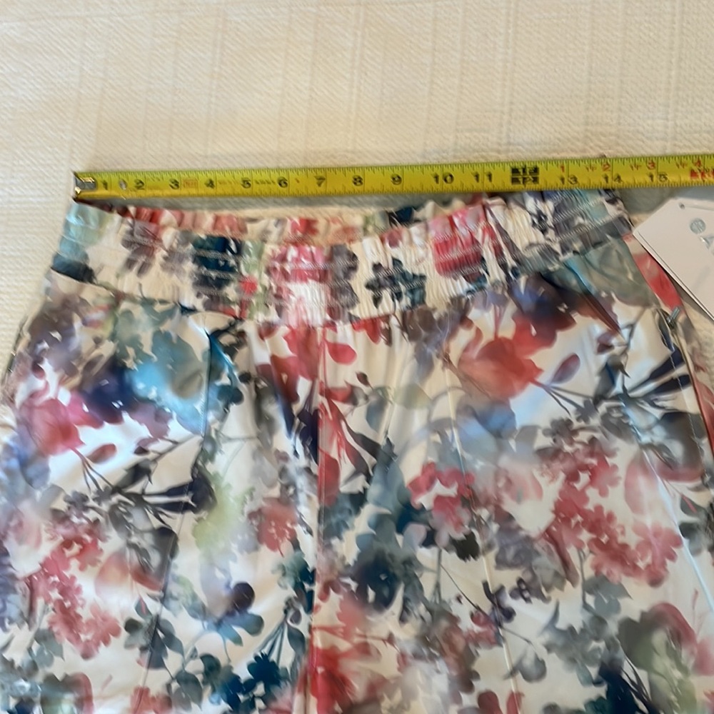 Athleta Savannah Bermuda Short - Picture 13 of 15